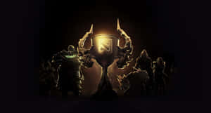 奇幻戰士在黑暗中圍繞著發光的 Dota 2 冠軍獎盃。 — 部落衝突：皇室戰爭 壁紙