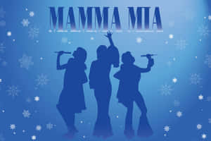 三位剪影歌手在飄落的雪花下表演，帶有「MAMMA MIA」文字。