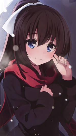 穿著冬季外套和紅色圍巾的動漫女孩，在雪花飄落時微笑。 — 可愛動漫女孩 壁紙