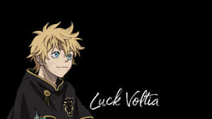 動漫角色 Luck Voltia 擁有金髮和藍色眼睛，在黑色背景上微笑。 — 省電 壁紙