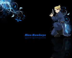 動漫角色 Riza Hawkeye 身穿藍色制服，手持手槍，黑色背景上有藍色花卉圖案。 — 鷹眼 壁紙