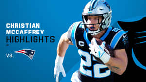 美式足球員Christian McCaffrey身穿黑豹隊制服持球。 — 卡羅來納黑豹隊 壁紙