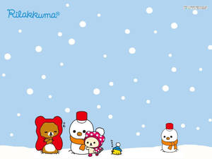 Rilakkuma和朋友們穿著冬季裝備，與雪人一起在飄雪中。 — 雪景 GIF 壁紙