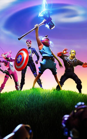 四個 Fortnite 角色英雄式地在長滿草的山丘上擺姿勢，手持發光武器。 — X Games 壁紙
