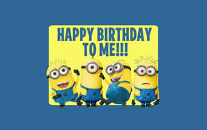 四個Minions用一個歡快的標語牌慶祝生日。 — 祝我生日快樂 壁紙