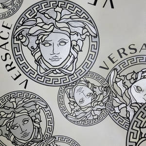 黑白 Versace Medusa 標誌壁紙圖案。 — Off white 標誌 壁紙