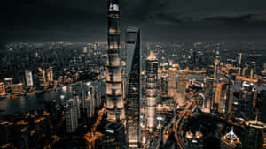 夜幕下的城市與高樓