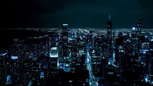 夜晚城市景觀，摩天大樓和街道燈火輝煌。 — 城市燈光 壁紙