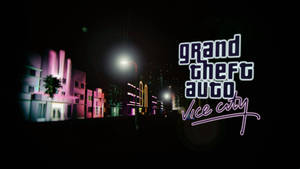 夜晚霓虹燈照亮的城市街道，帶有Grand Theft Auto Vice City標誌。 — 霓虹城市動態圖 壁紙
