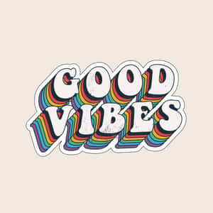 Good vibes 復古彩虹文字圖案，磨損白色字母，背景為米色。 — iPad Pro M4 壁紙