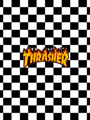 Thrasher雜誌標誌，帶火焰設計，置於黑白棋盤格背景上。 — Off white 標誌 壁紙