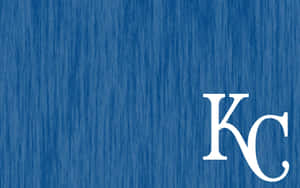 帶有白色KC標誌的藍色紋理背景 — 堪薩斯城酋長隊 壁紙
