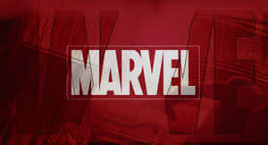 白色Marvel標誌在紅色漫畫風格背景上。 — 復仇者聯盟 壁紙