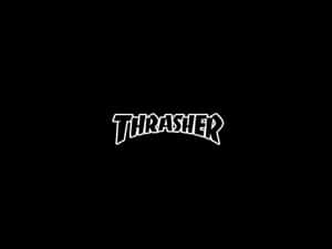 黑色背景上的白色Thrasher標誌 — Thrasher 壁紙