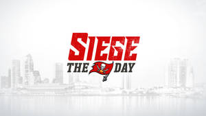 坦帕灣海盜隊「Siege the Day」標誌置於帶有水倒影的灰階城市景觀之上。 — 坦帕灣海盜 GIF 壁紙