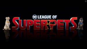 DC League of Superpets 標題，三隻寵物在反光的黑色背景上。