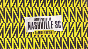 撕裂紙張圖形，在大膽的黃黑 zigzag 背景上宣佈 Gabriel Causey 的 Nashville SC 實習機會。 — 運動 壁紙
