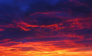 美麗的天空背景 — 夕陽天空 壁紙