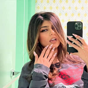 Mia Khalifa 照片 — 米婭·哈利法 壁紙