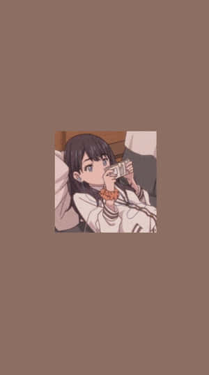 女孩躺在床上滑手機 — 女孩感手機 壁紙