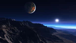 發光太陽下的外星山脈，天空中有色彩繽紛的行星。 — 太空美學動圖 壁紙