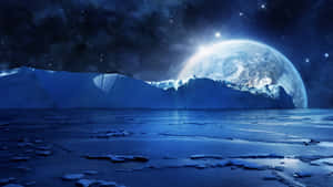 星空下冰凍的冰原，一顆發光的行星從山脈後升起。 — 月亮桌面 壁紙