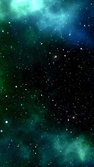 在深邃的太空場景中，充滿活力的青綠色和藍色星雲與星星。 — 綠光戰警 壁紙