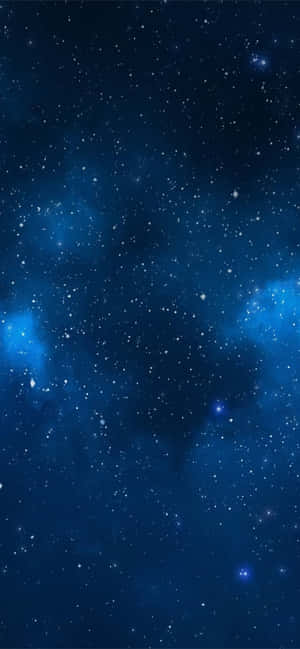 深藍色空間充滿星星和發光星雲。 — 藍色銀河 壁紙