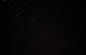 深邃的黑色天空，充滿無數閃爍的星星。 — 簡約 壁紙