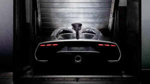 黑色Koenigsegg One-1超級跑車，在黑暗的工業車庫中帶有紅色尾燈。 — Mercedes Benz C300 壁紙