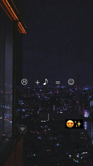 從高窗觀看的城市燈光夜景，表情符號等式悲傷加音樂等於開心。