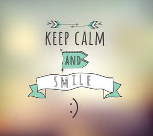 Keep calm and smile 勵志名言，帶有箭頭和笑臉。