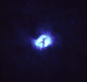 深空中發光的藍色星雲 — 乾淨 壁紙