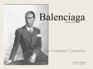 Cristóbal Balenciaga 1895 1972 身穿正式西裝的肖像，帶有文字疊加。 — 巴黎世家 壁紙
