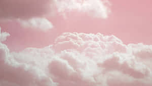 粉紅天空，蓬鬆的白雲輕輕飄動 — 美學粉色GIF 壁紙