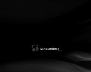 深色背景，白色文字 Music Addicted 和耳機圖示 — 音樂 壁紙