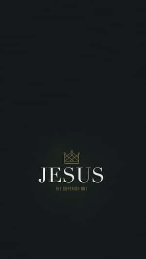 深色背景上帶有 JESUS 和皇冠的文字桌布 — 耶穌被釘十字架 壁紙