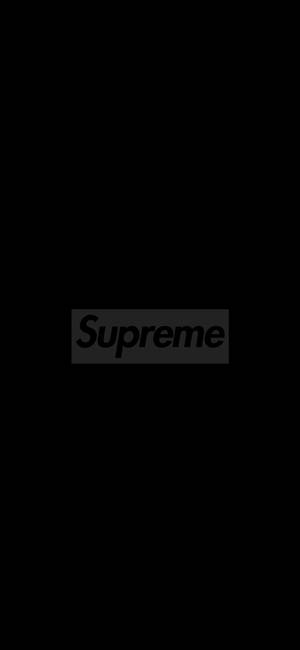 Supreme標誌置中於黑色背景 — iPhone 17 Pro 壁紙