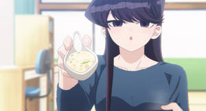 動漫女孩在室內拿著一碗奶油湯。 — 無尾熊 壁紙
