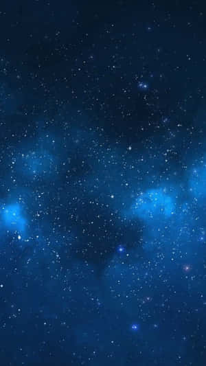 廣闊藍色星場，深空中發光星雲。 — 宇宙美學 壁紙