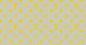 淺灰色背景上的黃色 Louis Vuitton 字母組合圖案。 — 美麗的秋天 壁紙