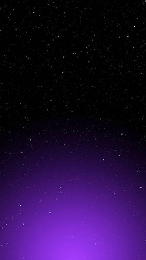 充滿活力的紫色漸變夜空，佈滿閃爍的星星。 — 黑色美學手機 壁紙