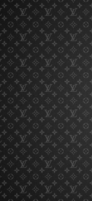 帶紋理的黑色壁紙，帶有重複的灰色Louis Vuitton字母組合圖案。