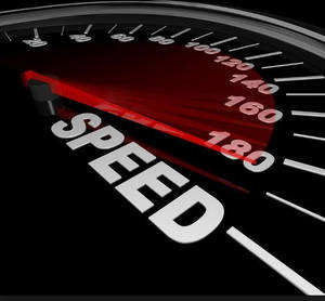 速度計指針接近180，並有粗體speed文字。 — 極速快感熱焰 壁紙
