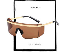 Versace Vibe N8 太陽眼鏡，金色鏡框搭配棕色鏡片，白色背景。 — 粉紅色 壁紙