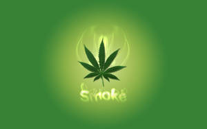 發光的大麻葉，帶有煙霧和霓虹綠色文字「smoke」，背景為綠色漸層。 — 淺綠色系 壁紙