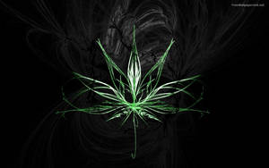 發光綠色碎形大麻葉在深色旋轉背景上 — 霓虹綠美學 壁紙