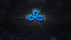 發光的藍色Cloud9標誌，光線射向黑暗暴風雲。 — 雲九 壁紙
