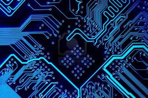 黑色背景上發光的藍色電路板路徑 — 藍色美學電腦 壁紙