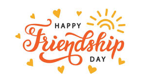 以橙色草書文字和黃色心形及太陽的「Happy Friendship Day」問候。 — 1920x1080 壁紙